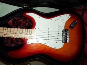 Продаю Fender Stratocaster  Город Уфа DSC00025.jpg