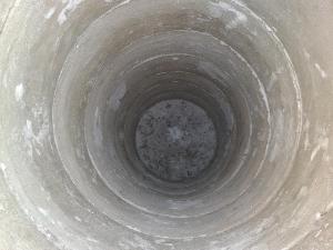 Копка канализационных колодцев и укладка труб.  2011-12-14 15.57.16.jpg