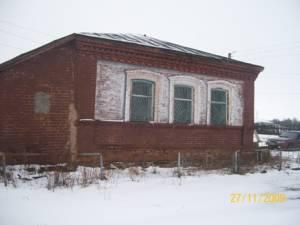 Здание магазина в деревне Михалоникольск Бирского района Город Уфа вид сбоку слева.jpg