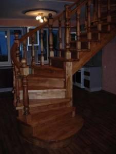 Изготовление и монтаж деревянных лестниц Город Уфа DSCN2329.jpg